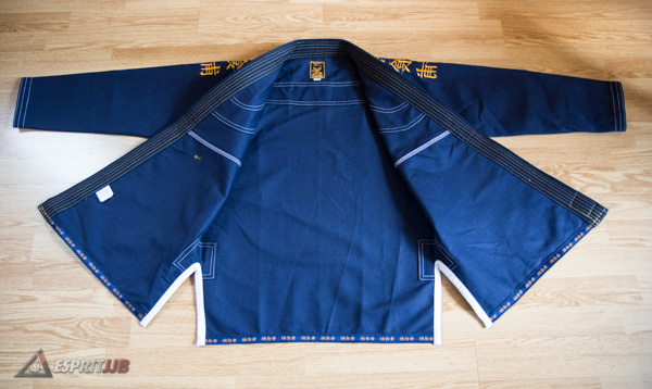L'intérieur de la veste du kimono Tamashii